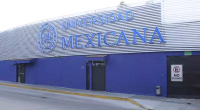 Universidad mexicana discount carreras y costos